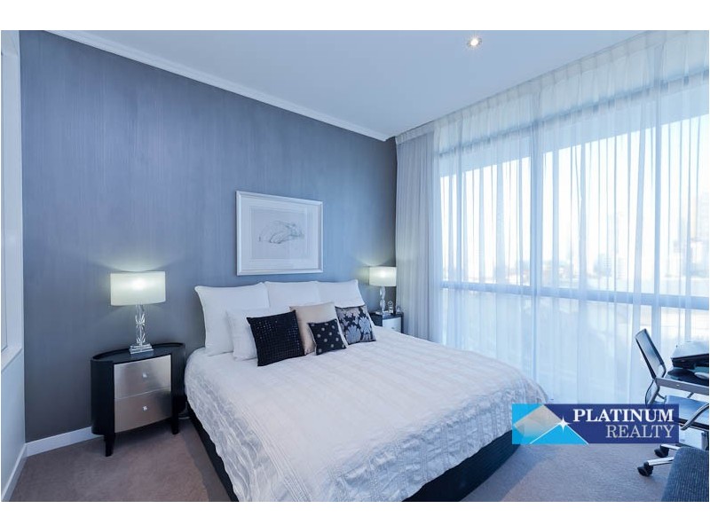 Broadbeach Waters QLD 4218