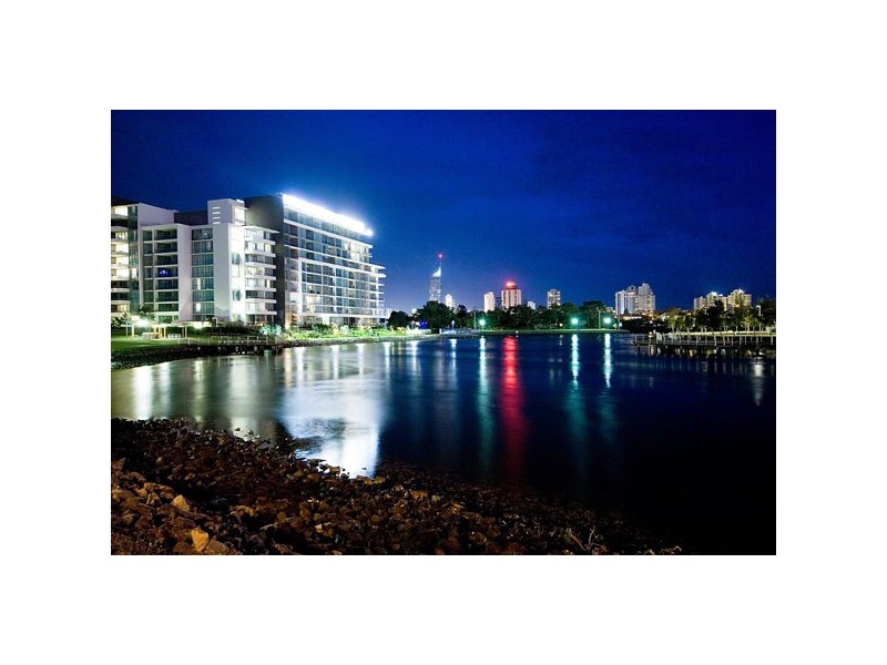 Broadbeach Waters QLD 4218