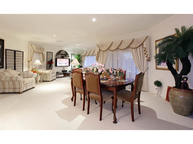 Broadbeach Waters QLD 4218