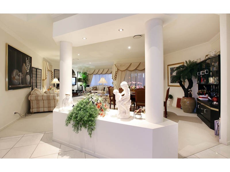 Broadbeach Waters QLD 4218