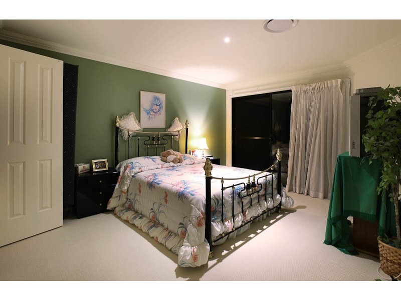 Broadbeach Waters QLD 4218