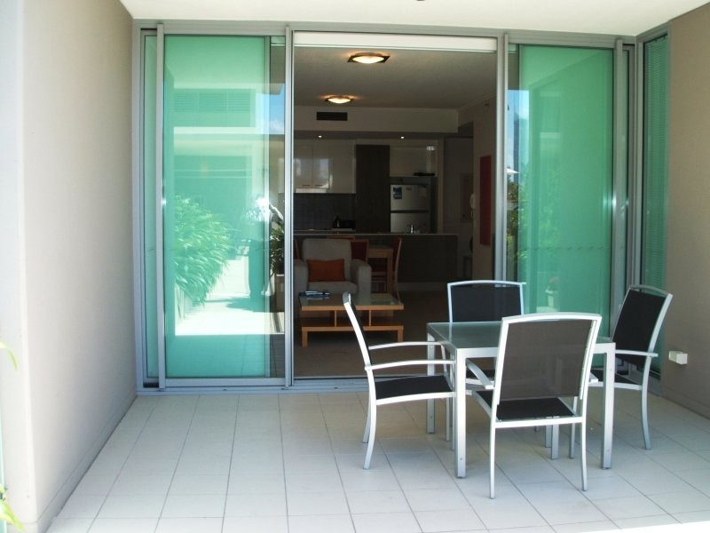Broadbeach Waters QLD 4218
