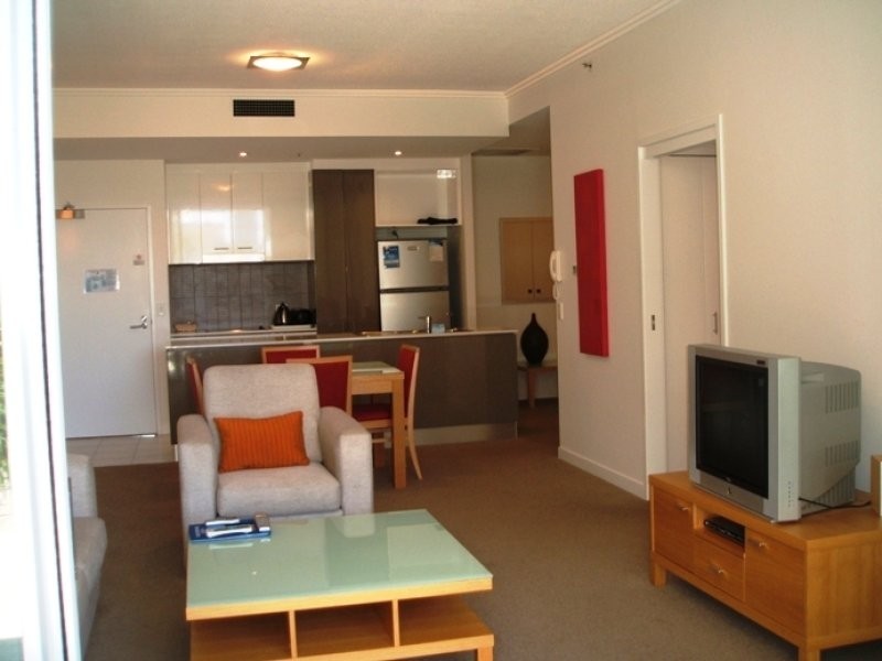 Broadbeach Waters QLD 4218