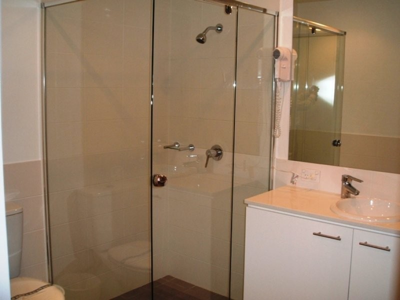 Broadbeach Waters QLD 4218
