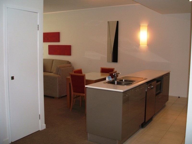 Broadbeach Waters QLD 4218