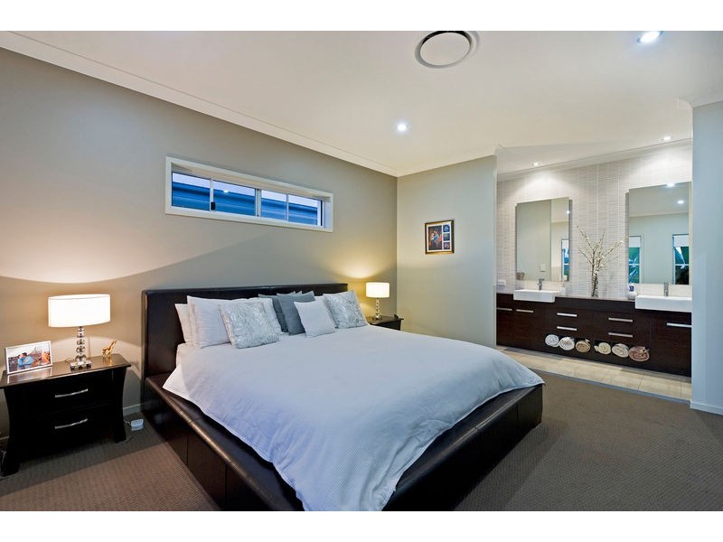 4 Elusive Road, Coomera Waters QLD 4209