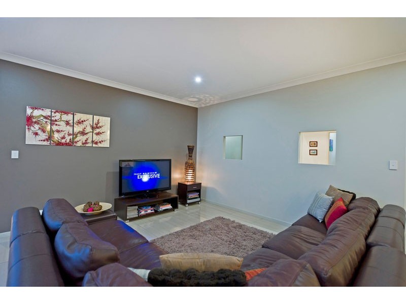 4 Elusive Road, Coomera Waters QLD 4209