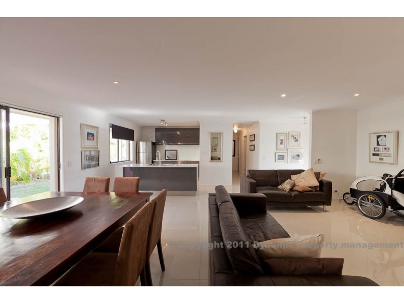 1 Intrepid Drive, Mermaid Waters QLD 4218