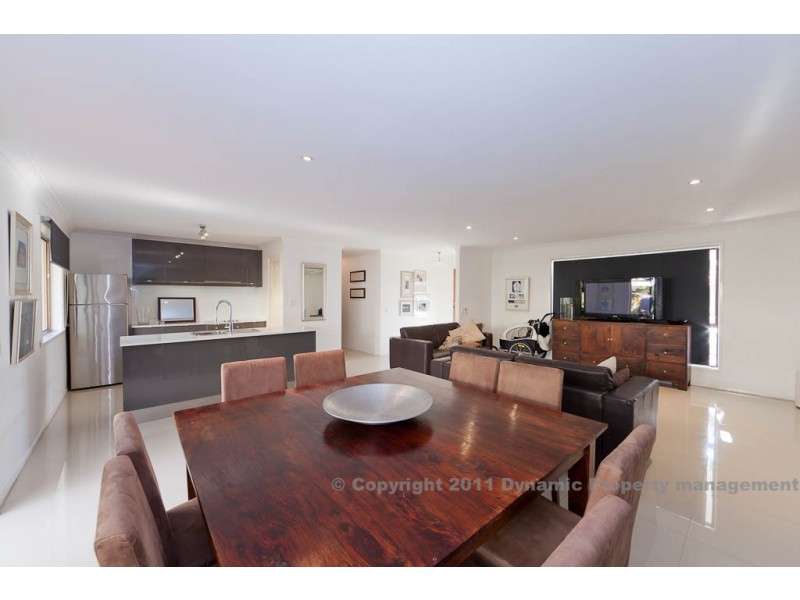 1 Intrepid Drive, Mermaid Waters QLD 4218