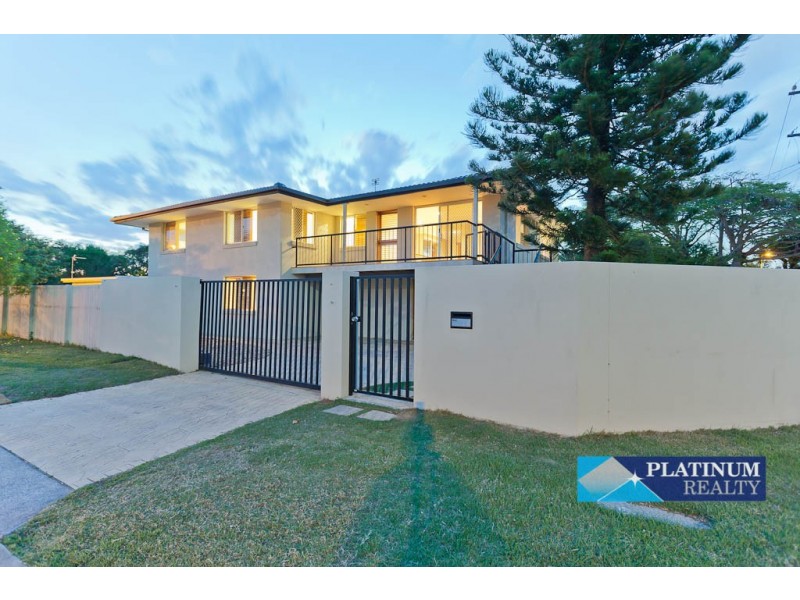 7 Karina Crescent, Broadbeach Waters QLD 4218