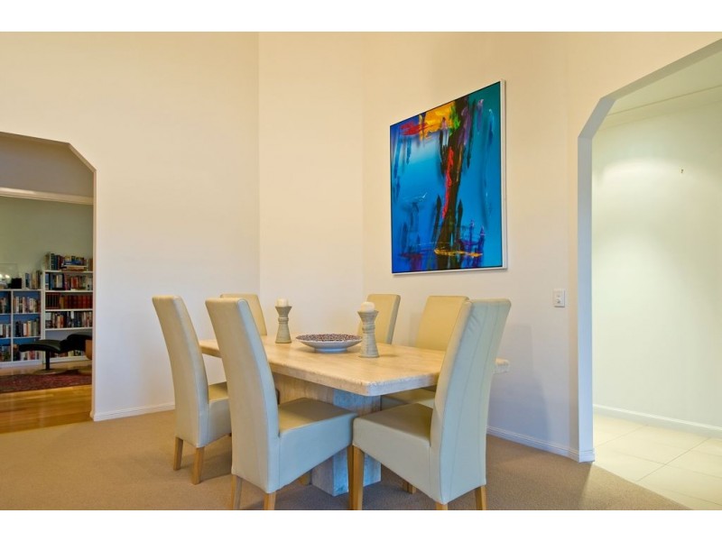 Broadbeach Waters QLD 4218