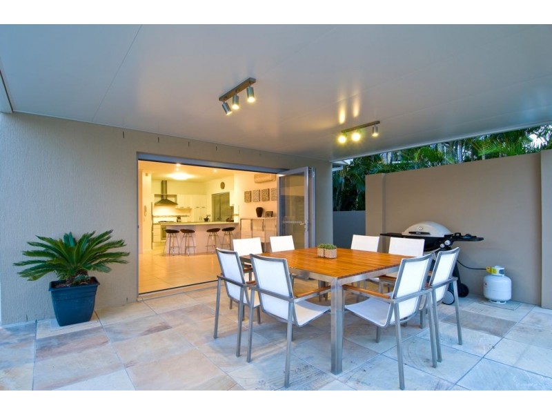 Broadbeach Waters QLD 4218