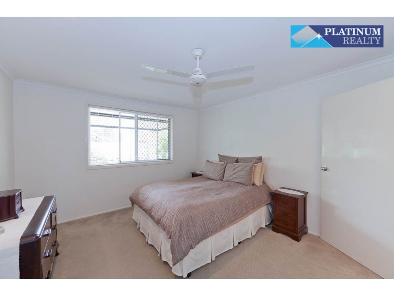 113 Hooker Boulevard, Broadbeach Waters QLD 4218