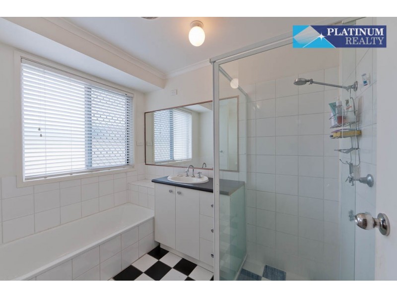 113 Hooker Boulevard, Broadbeach Waters QLD 4218