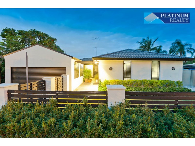 113 Hooker Boulevard, Broadbeach Waters QLD 4218