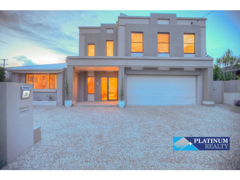 Broadbeach Waters QLD 4218