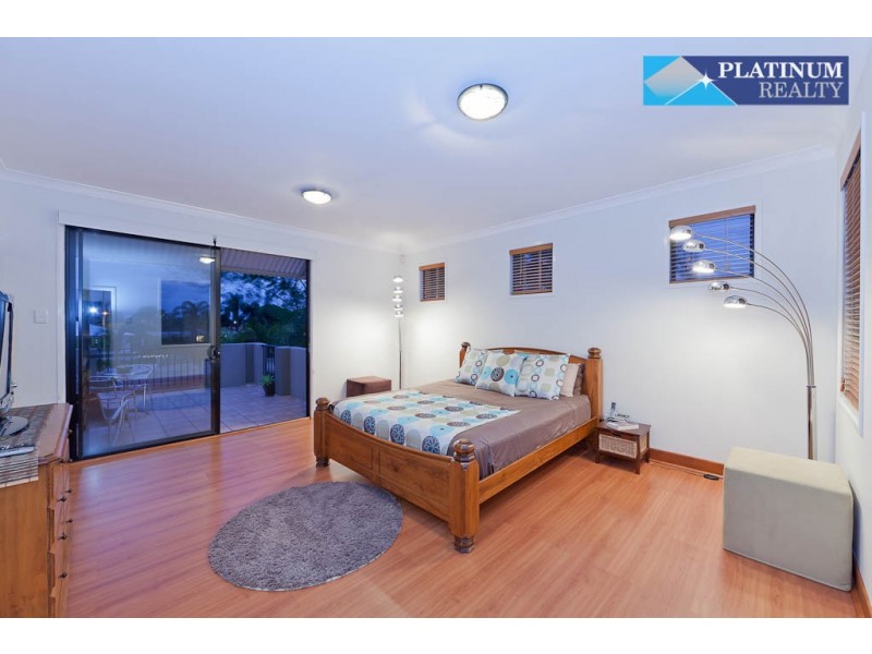 Broadbeach Waters QLD 4218