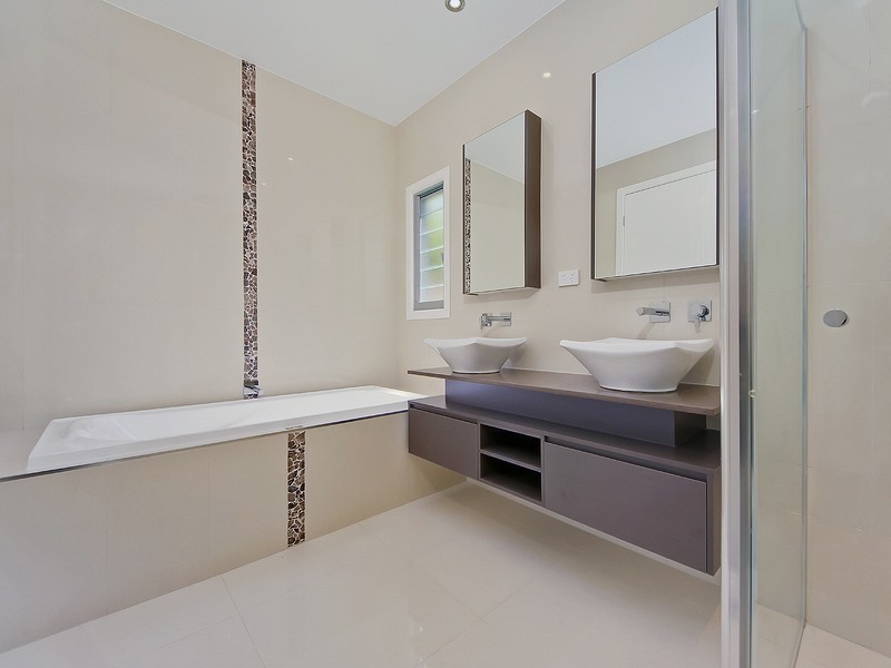 Broadbeach Waters QLD 4218