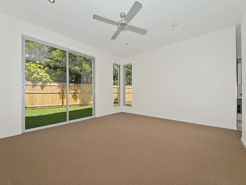 Broadbeach Waters QLD 4218