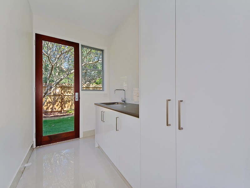 Broadbeach Waters QLD 4218