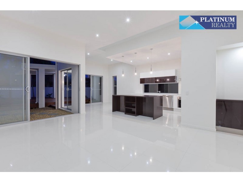 Broadbeach Waters QLD 4218