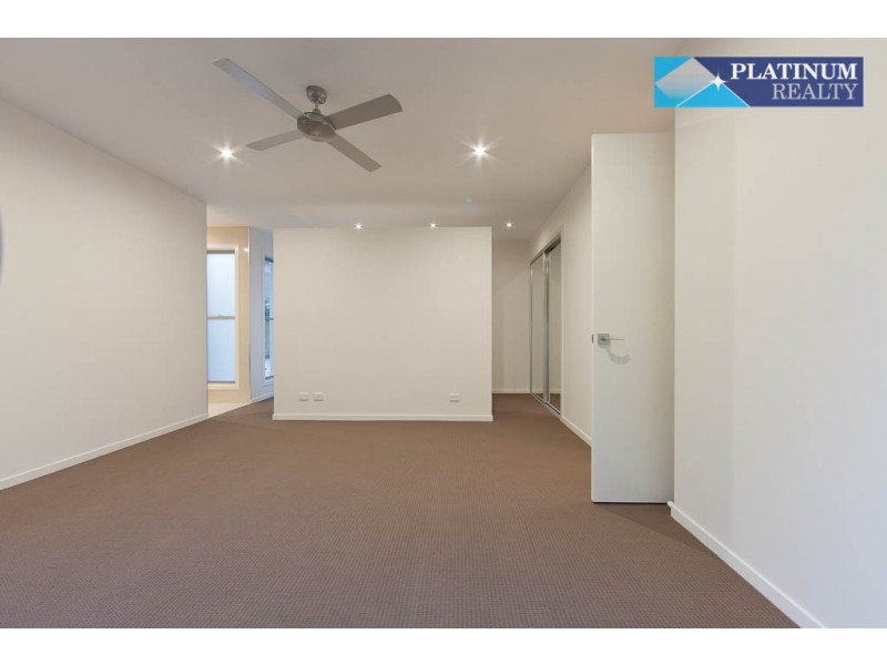 Broadbeach Waters QLD 4218
