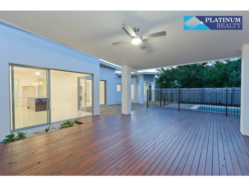 Broadbeach Waters QLD 4218