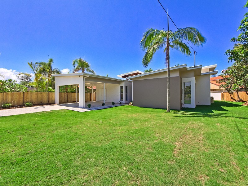 Broadbeach Waters QLD 4218