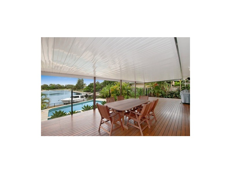 6 Helm Court, Mermaid Waters QLD 4218
