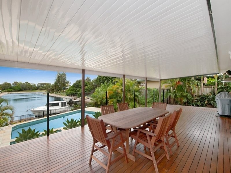 6 Helm Court, Mermaid Waters QLD 4218