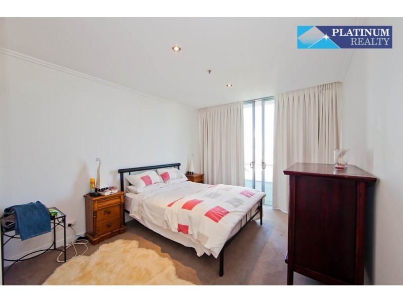 Broadbeach Waters QLD 4218
