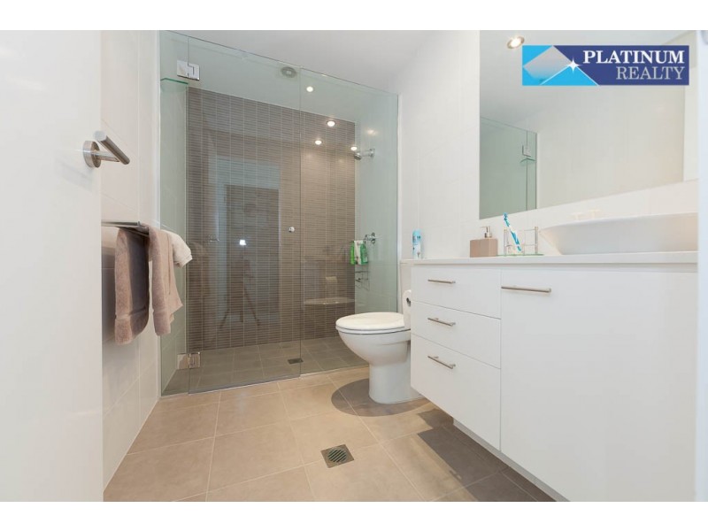 Broadbeach Waters QLD 4218