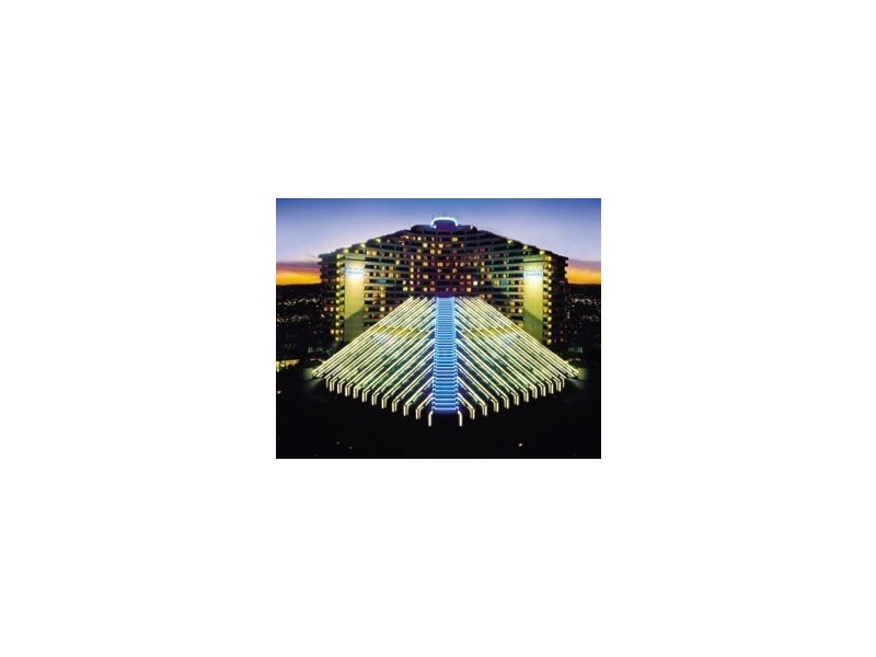 6 Helm Court, Mermaid Waters QLD 4218