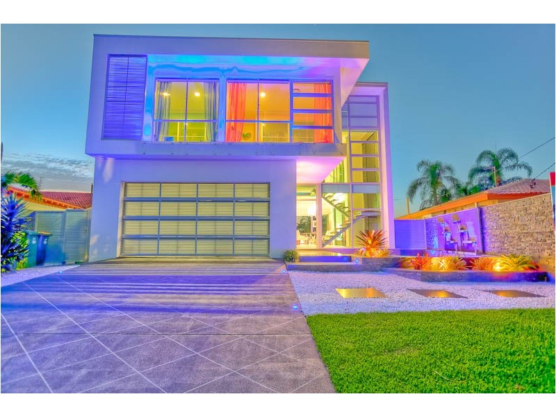 Broadbeach Waters QLD 4218