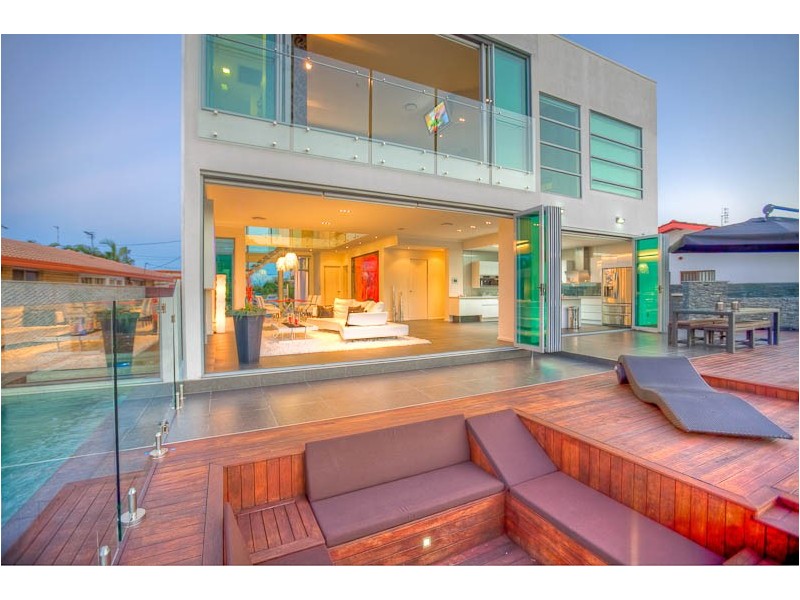 Broadbeach Waters QLD 4218