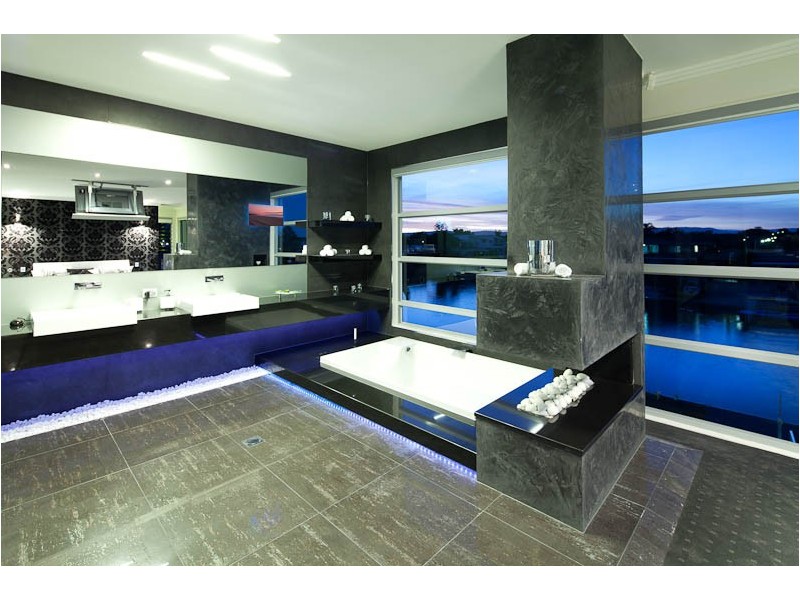 Broadbeach Waters QLD 4218