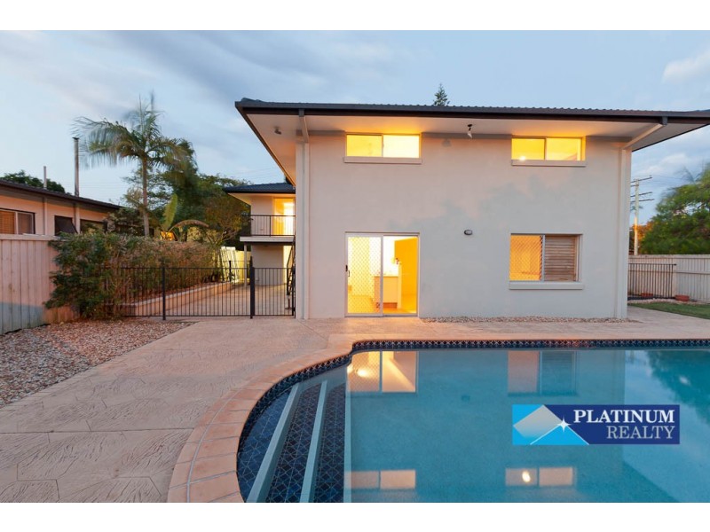 7 Karina Crescent, Broadbeach Waters QLD 4218