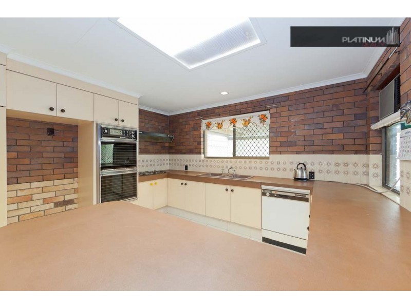 87 Dawn Parade, Miami QLD 4220