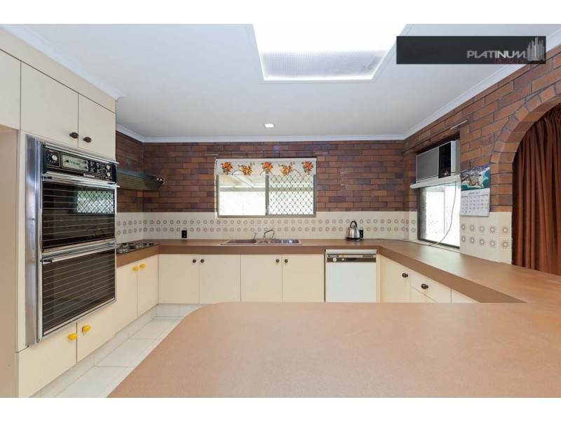 87 Dawn Parade, Miami QLD 4220