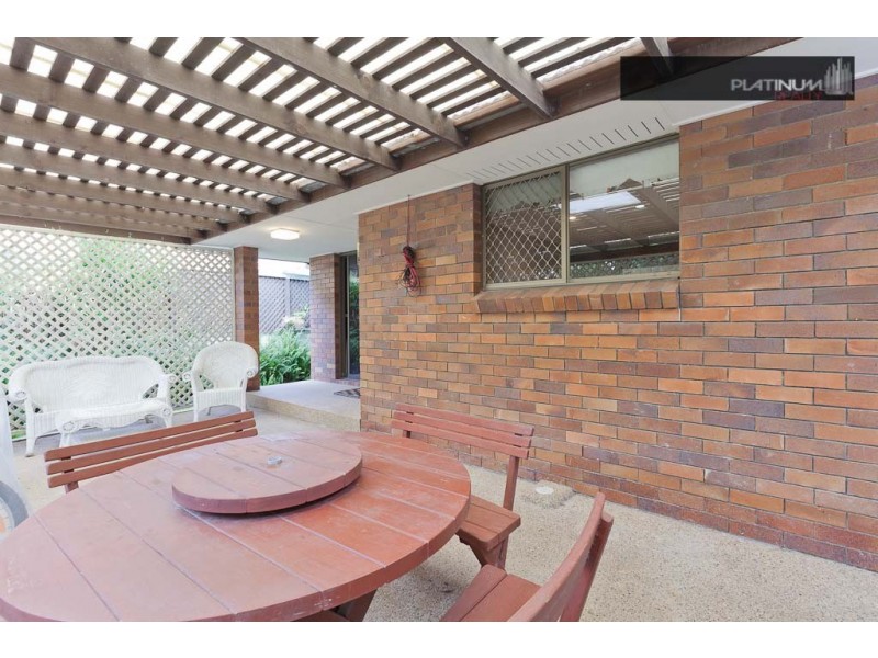 87 Dawn Parade, Miami QLD 4220