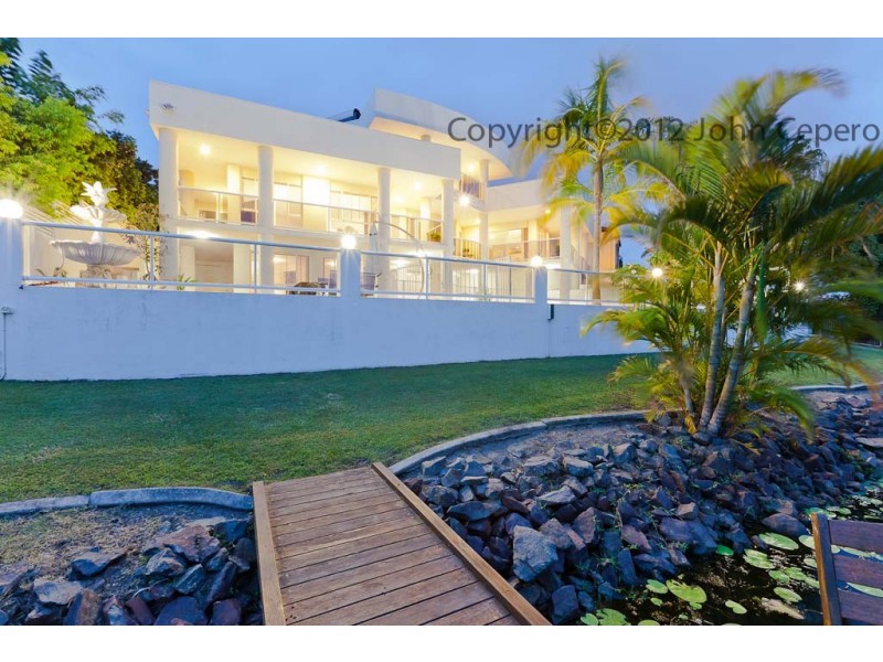 5 Malanda Place, Robina QLD 4226