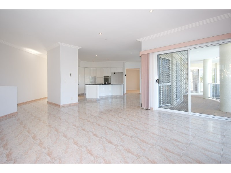 5 Malanda Place, Robina QLD 4226
