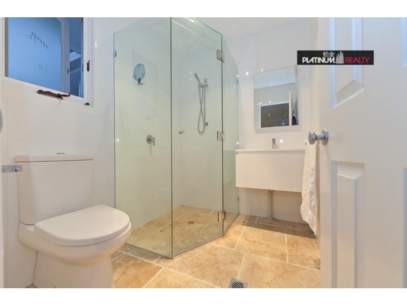 7 Costa Court, Broadbeach Waters QLD 4218