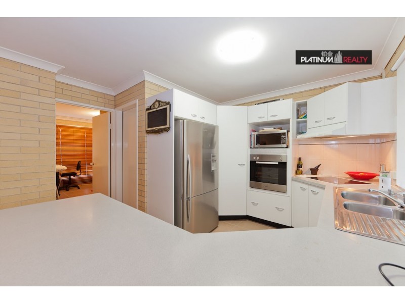 30 Wantana Cres, Edens Landing QLD 4207