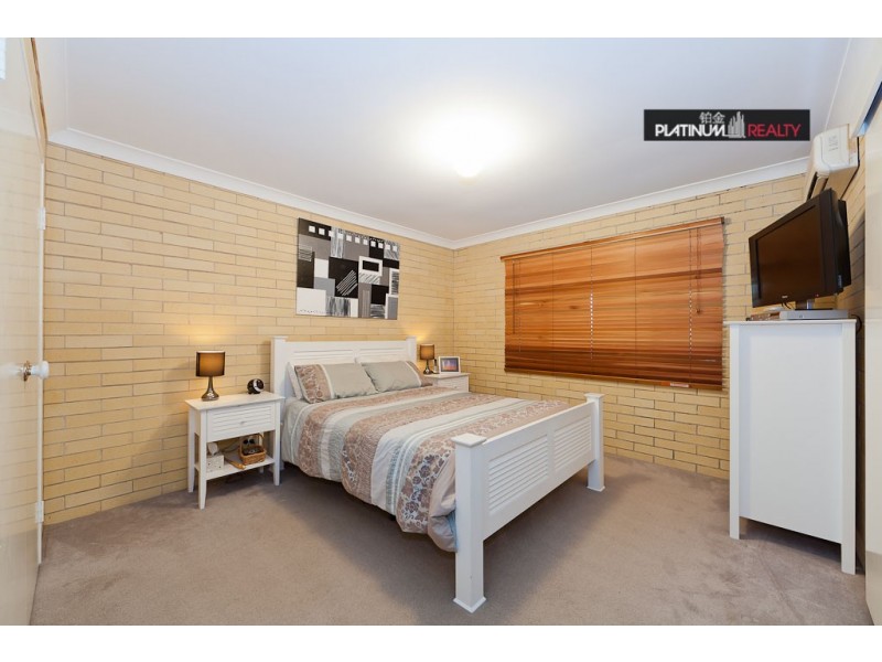 30 Wantana Cres, Edens Landing QLD 4207