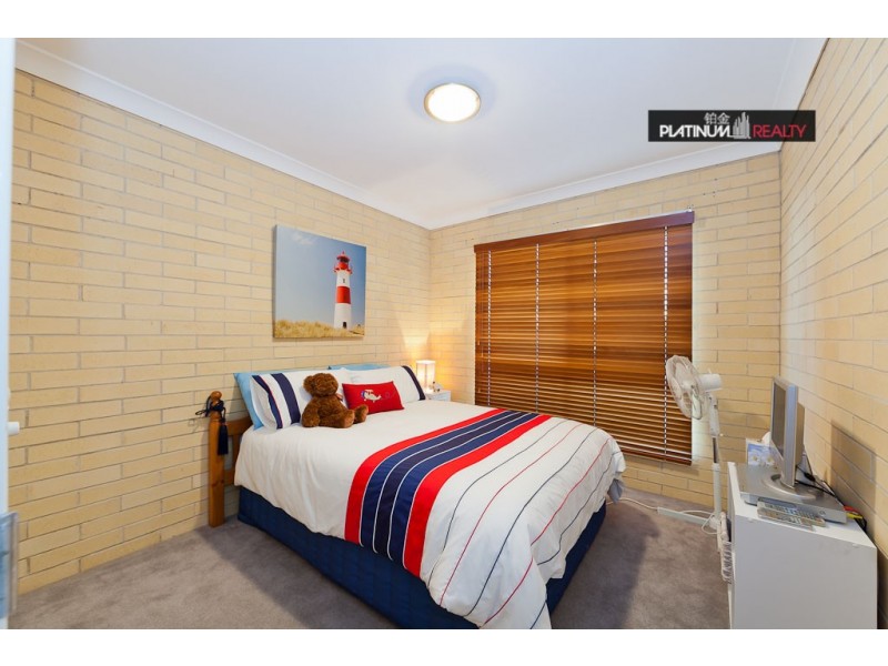 30 Wantana Cres, Edens Landing QLD 4207