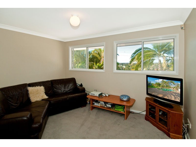30 Wantana Cres, Edens Landing QLD 4207