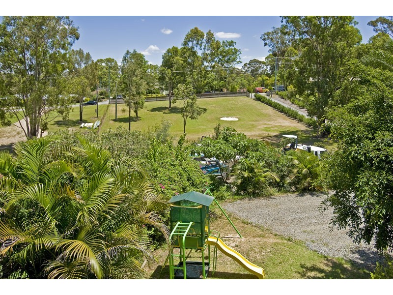 19 Castile, Edens Landing QLD 4207