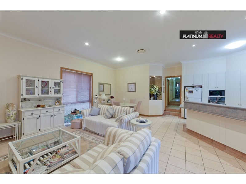 45 Ingles Circuit, Arundel QLD 4214