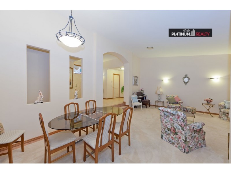 45 Ingles Circuit, Arundel QLD 4214